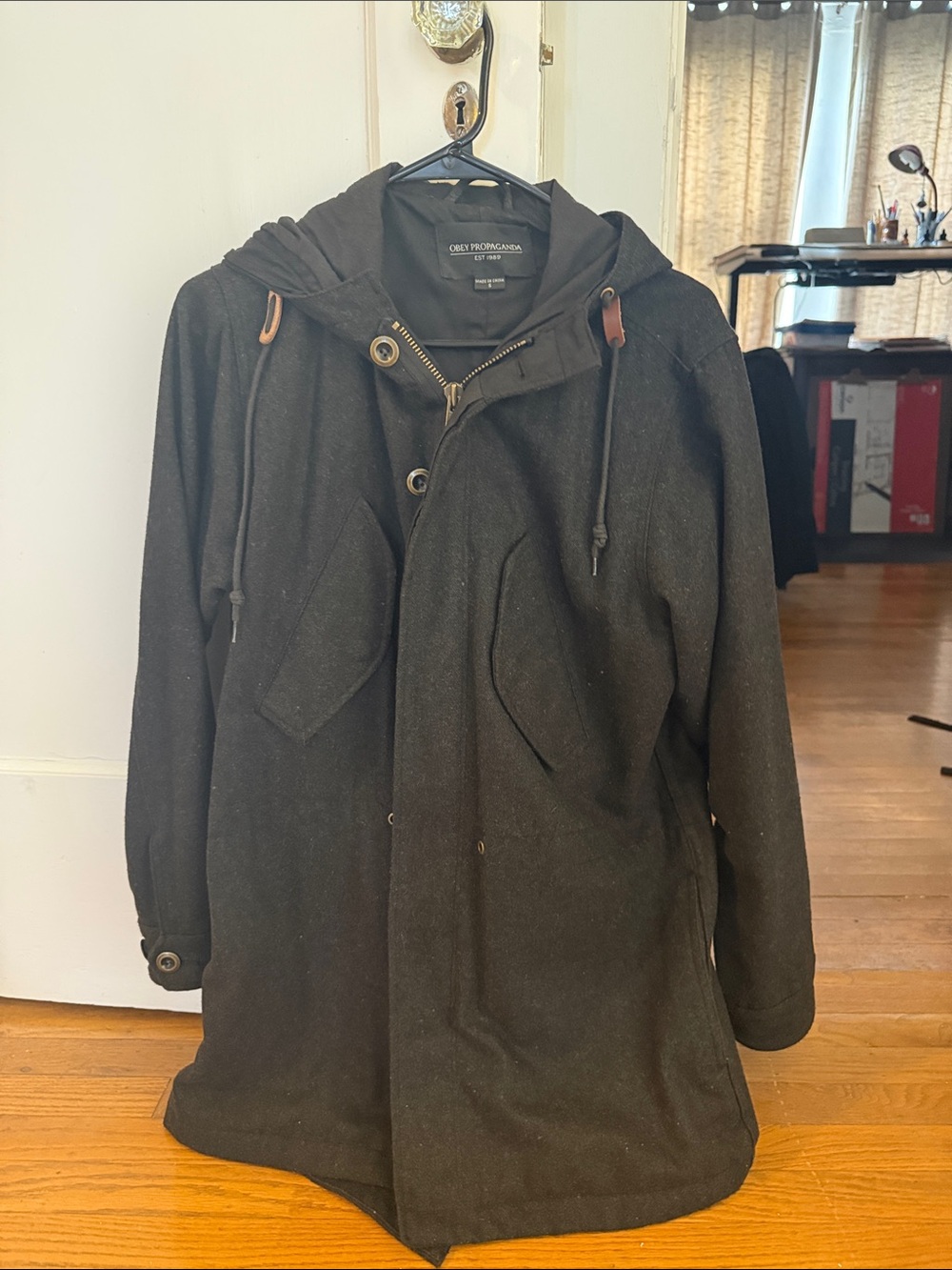 MENS OBEY JACKET
WOOL AND POLYESTER MATERIAL 
SIZE S
